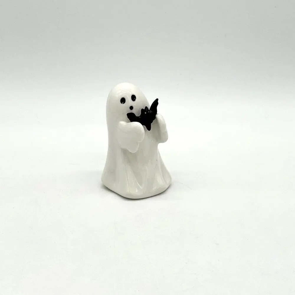 Target Hyde & Eek 2024 Ceramic Ghost w/ Bat Halloween Figurine NEW